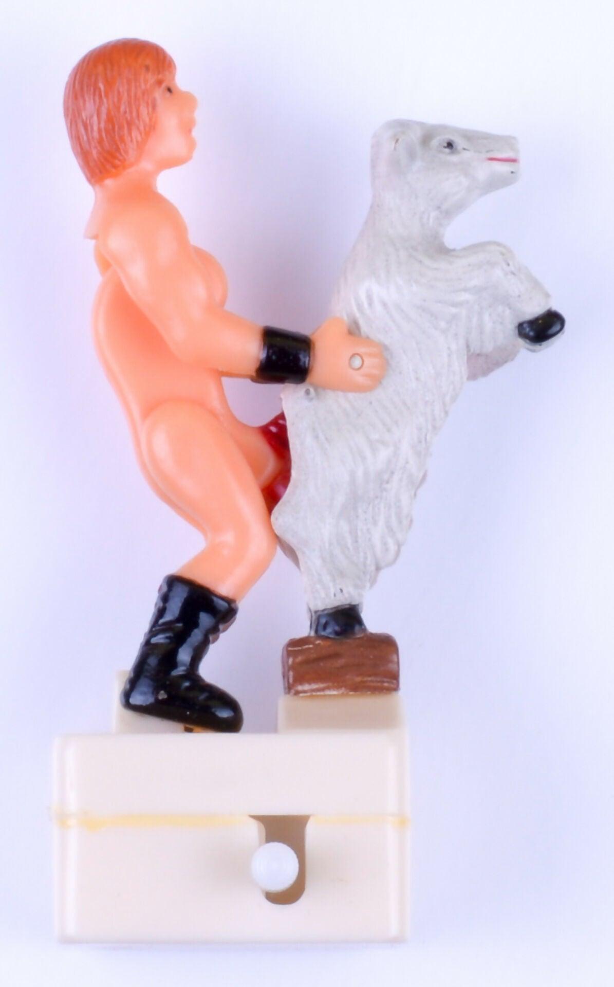 *Rare* WIND UP MAN TO LAMB TOY 1994 PIPEDREAM PRODUCTS, INC. MADE IN HONG KONG Gag Gift - XXX Marketplace