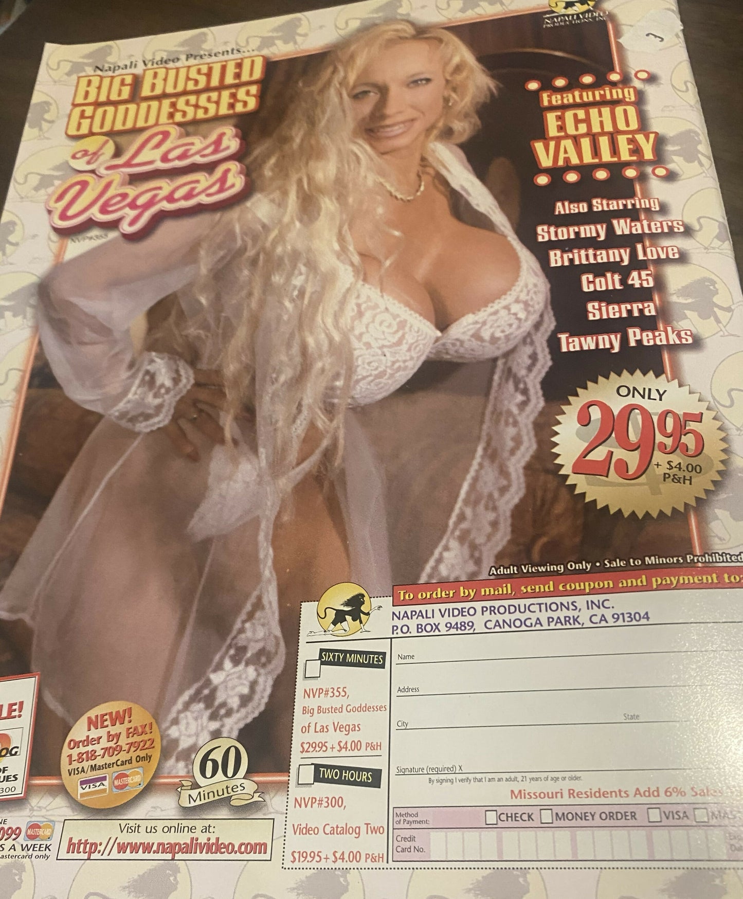 Hustler Busty Beauties Adult Magazine April 2001