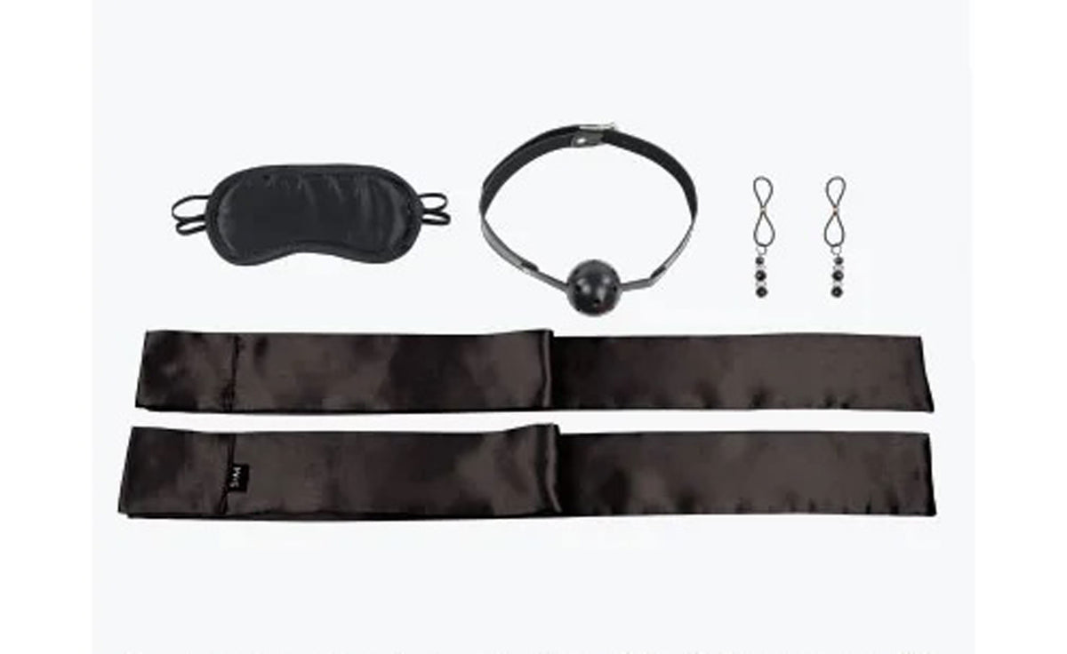 "Shadow Secrets Kit - Black SS09804"