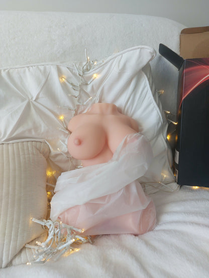 Isskis 8.2lb Torso Playmate (with Poseable Internal Skeleton)