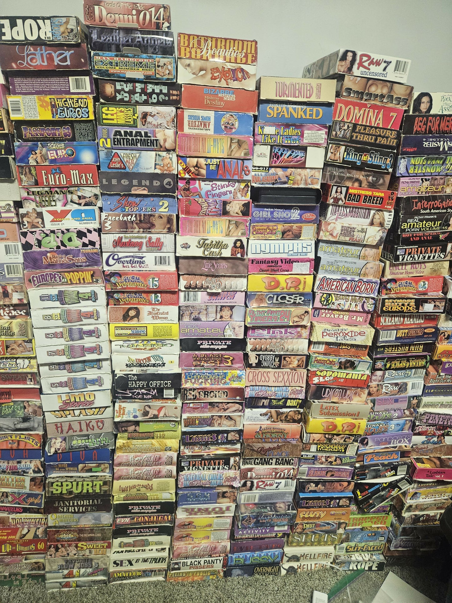 Lot of 50 random adult xxx VHS in great condition from a adult store