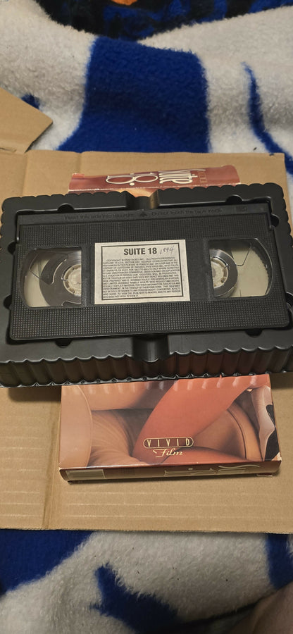 Suite 18 (VHS) - Janine Lindemulder - Vivid Film (Classic 1990s Adult Feature)